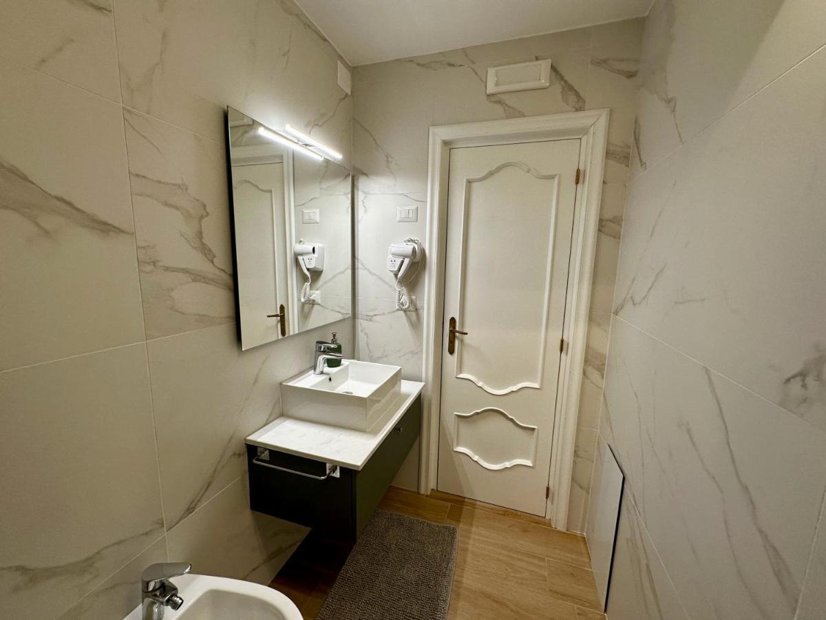 Nouvelle Vag - Apartment & Room 特拉尼 外观 照片